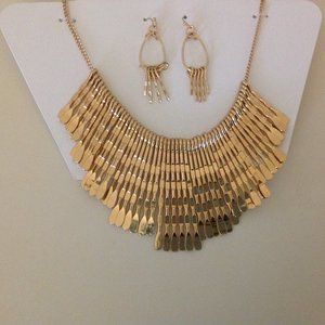 Gold Necklace Set